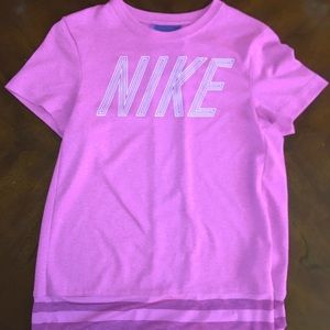 nike t-shirt
